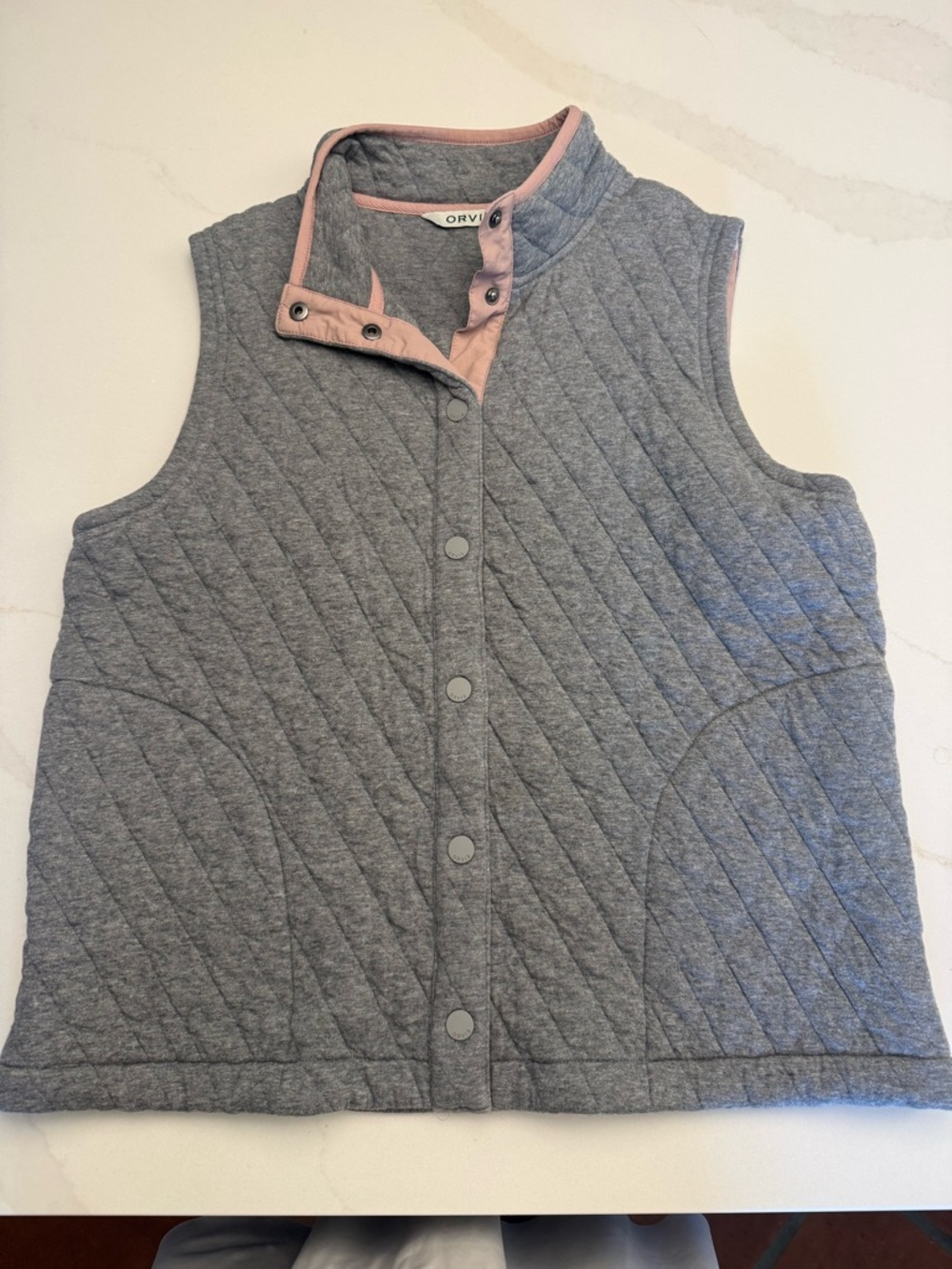 Like new Orvis Quilted Vest in Heather Gray with Lavender Trim size M